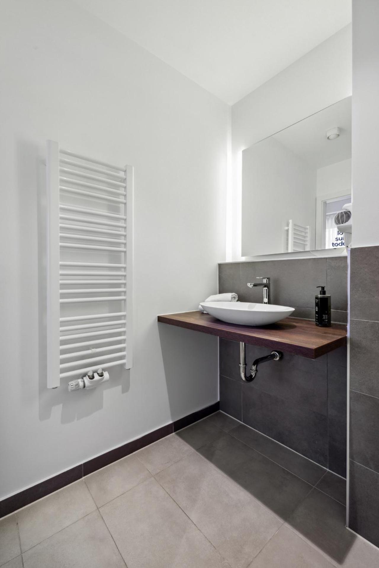 Limehome Munich Fritz-Erler Str الغرفة الصورة